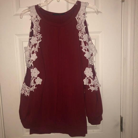 StyleDome Top - Picture 2 of 6